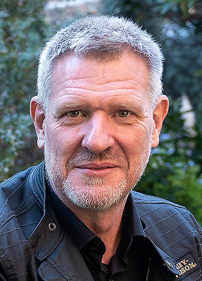 Dr. David Bueno Torrens