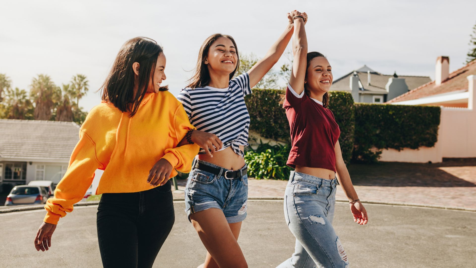 Por qué los adolescentes pasan de sus padres.jpg Adolescents al carrer